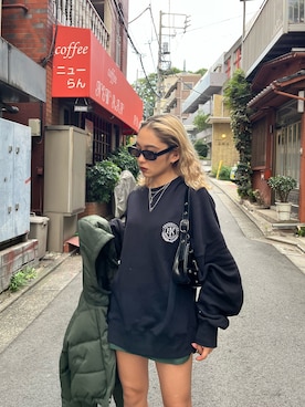 「EMODA」｜「アイテム（スウェット）」を使った、市川あん(EMODA)さん（レディース・153cm）の秋コーディネート