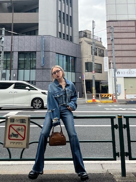 「EMODA」｜「アイテム（デニムジャケット）」を使った、市川あん(EMODA)さん（レディース・153cm）の冬コーディネート