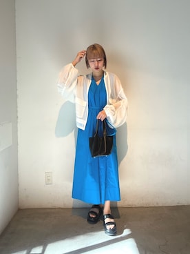 「Vネックワンピース」｜「アイテム（ジャケット/アウター）」を使った、NORIKO NAKATSURUさん（レディース・162cm）の冬コーディネート
