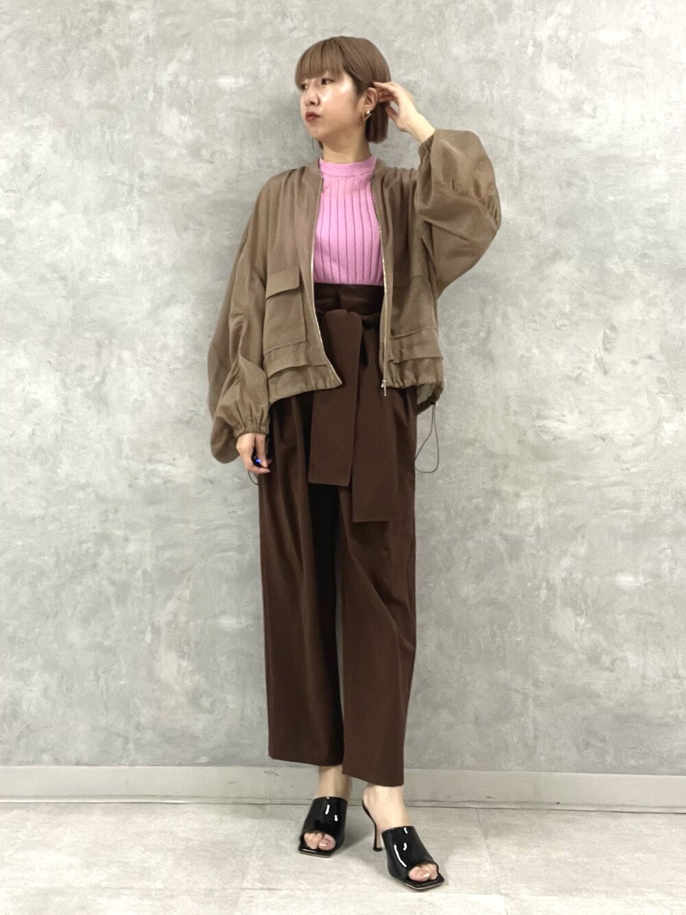 ELENDEEK（エレンディーク）の「ウエストリボンタックパンツ
