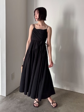 「LAGUNAMOON（ラグナムーン）のカシュクールボリュームキャミワンピース 【夏服】（One piece dress、ブラック系）」を使った、MASAKI KISEさん（レディース・168cm）の春コーディネート
