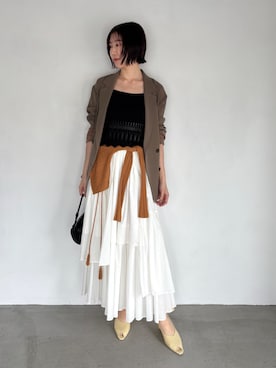 「LAGUNAMOON（ラグナムーン）のタッセルリボンリブカーディガン（Cardigans、ブラウン系）」を使った、MASAKI KISEさん（レディース・168cm）の春コーディネート