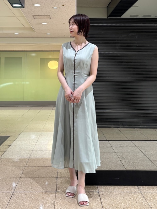 バイカラーパイピングワンピース｜ラグナムーン（LAGUNAMOON）公式通販