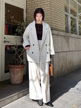 「アイテム（テーラードジャケット、ホワイト系）」を使った、MASAKI KISEさん（レディース・168cm）の秋コーディネート