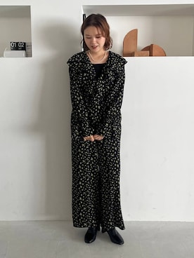 「アイテム（つなぎ/オールインワン）」を使った、pecoさん（レディース・165cm）の秋コーディネート