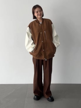 「アイテム（スタジャン）」を使った、pecoさん（レディース・165cm）の秋コーディネート