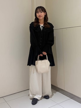 「LOWRYS FARM（ローリーズファーム）のポーチツキ２ＰＢＡＧ／Ｍ　578359（ショルダーバッグ、ホワイト系）」を使った、Manaさん（レディース・158cm）の春コーディネート