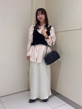 「LOWRYS FARM（ローリーズファーム）のストレッチサテンスカート　 290120（スカート、ホワイト系）」を使った、Manaさん（レディース・158cm）の春コーディネート