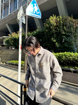 「HUF（ハフ）のアイテム」を使った、TakeOGさん（メンズ・175cm）の冬コーディネート