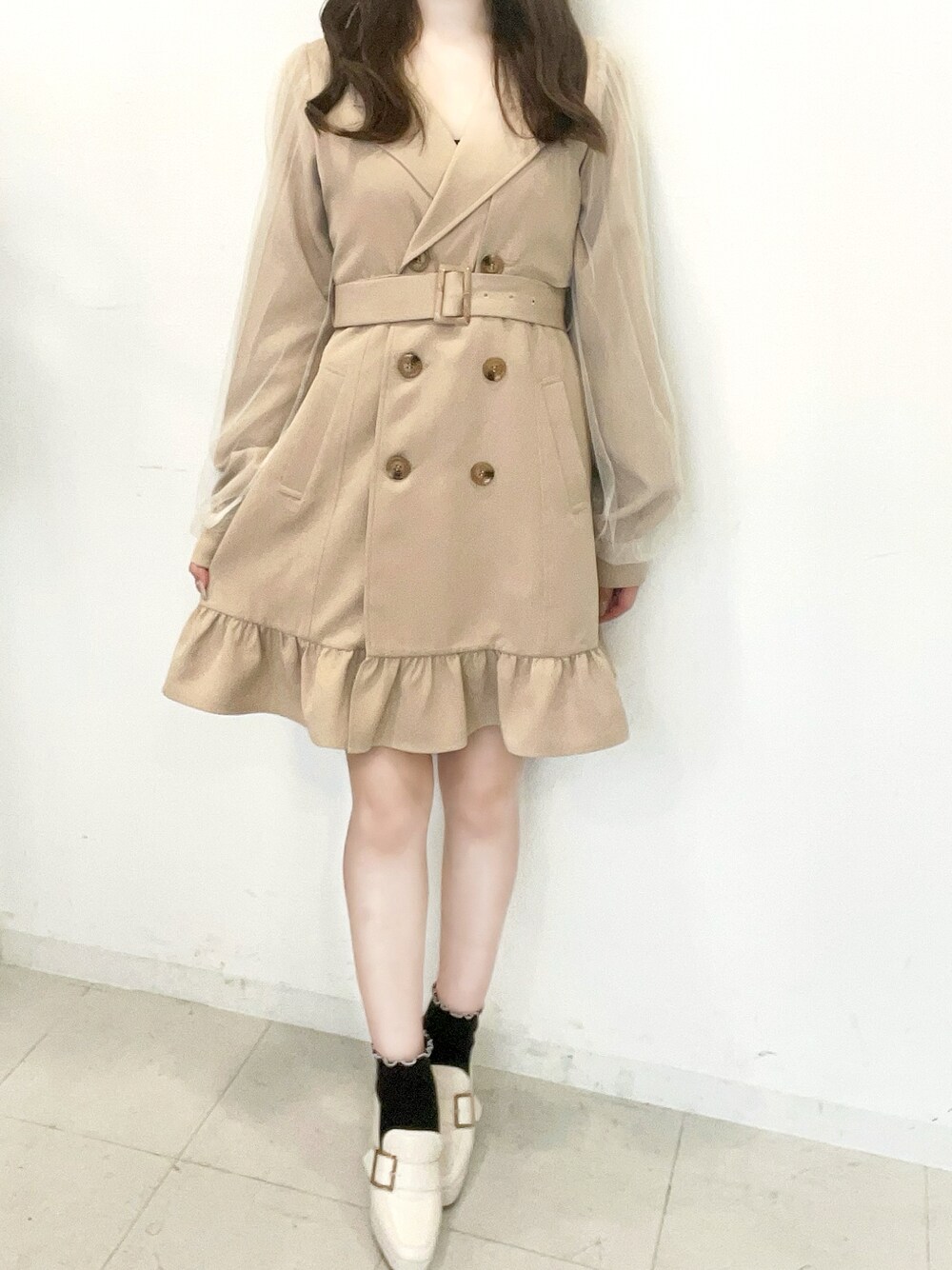 「titty&Co.、titty&co.PETIT、今日のコーデ、トレンチコート、カジュアル、カジュアルコーデ、大人カジュアル、コート、秋コーデ、大人コーデ、ベージュ、韓国ファッション、低身長」｜「TITTY&CO.の【TITTY&CO.】チュールスリーブトレンチコート（トレンチコート、ベージュ系）」を使った、norika🌙🤍さん（レディース・158cm）の秋コーディネートの1枚目の写真