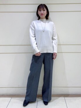 「INDIVI（インディヴィ）の【冬ニット人気NO．1！／カシミヤ混】ミドルゲージハイネックニット（ニット/セーター、ホワイト系）」を使った、mayutaさん（レディース・158cm）の冬コーディネート