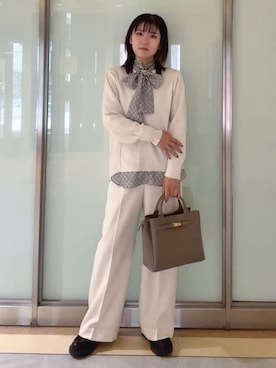 「INDIVI（インディヴィ）のジオメプリントボウタイブラウス（シャツ/ブラウス、ブラック系）」を使った、mayutaさん（レディース・158cm）の秋コーディネート