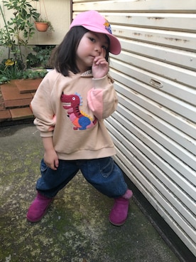 「UGG（アグ）のアイテム」を使った、himi0606さん（キッズ・110cm）の春コーディネート