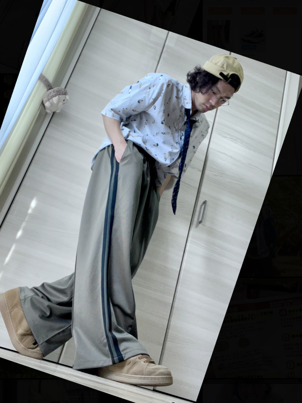「アベイル、プチプラ、プチプラコーデ、トラックパンツ、ロールキャップ、ストライプシャツ、ストライプ、ネクタイ、ネクタイコーデ、ストリート、ストリートコーデ、ストリートカジュアル、カジュアル、かわいい、夏コーデ」｜「Availのアイテム（シャツ/ブラウス、ブルー系）」を使った、楽ｇａｋｉさん（メンズ・174cm）の夏コーディネートの1枚目の写真