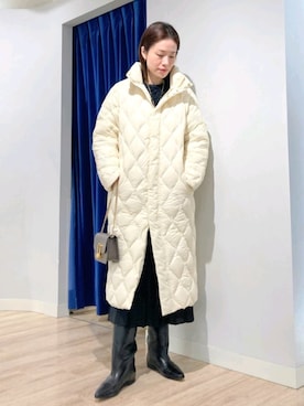 「Laraaji（ララージ）のアイテム（トップス）」を使った、Itaniさん（レディース・163cm）の秋コーディネート