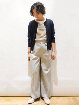 「index（インデックス）の《7色展開/XS-LLサイズ》ビジューボタンニットカーディガン【洗濯機洗い可/抗ピル/接触冷感】（カーディガン/ボレロ、ブルー系）」を使った、beer77さん（レディース・161cm）の春コーディネート
