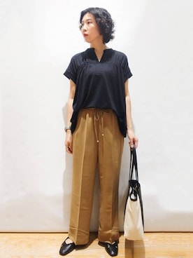 「OPAQUE.CLIP（オペークドットクリップ）のスキッパーフレアカットソー【接触冷感/洗濯機洗い可】（Tシャツ/カットソー、ブラック系）」を使った、beer77さん（レディース・161cm）の夏コーディネート