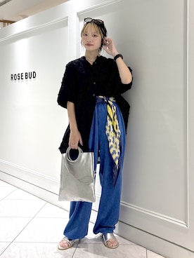 「ROSE BUD（ローズバッド）の(GENE HEAVENS)SHEER DOBBY S/S SHIRT（シャツ/ブラウス、ブラック系）」を使った、SAKI 🍣さん（レディース・151cm）の夏コーディネート