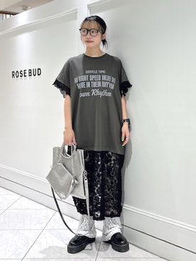 「ROSE BUD（ローズバッド）のOKIRAKU×ROSEBUD/LACE SKIRT LOGO DRESS（ワンピース、ブラック系）」を使った、SAKI 🍣さん（レディース・151cm）の夏コーディネート