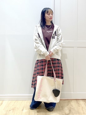 「アイテム（ポーチ）」を使った、SAKI 🍣さん（レディース・151cm）の冬コーディネート