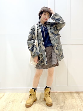 「アイテム（ミリタリージャケット）」を使った、SAKI 🍣さん（レディース・151cm）の秋コーディネート