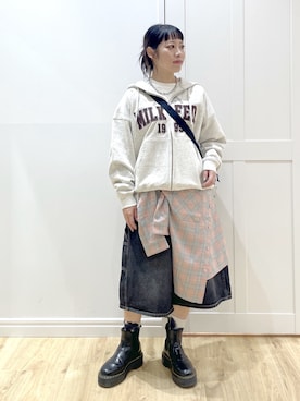 「アイテム（パーカー）」を使った、SAKI 🍣さん（レディース・151cm）の秋コーディネート