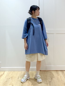「オーバーサイズ」｜「アイテム（ラッシュガード）」を使った、SAKI 🍣さん（レディース・151cm）の夏コーディネート