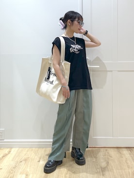 「Dr. Martens（ドクターマーチン）のアイテム」を使った、SAKI 🍣さん（骨格ストレート・レディース・151cm）の春コーディネート