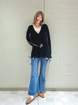 「アイテム（シューズ、イエロー系）」を使った、moekaさん（レディース・174cm）の冬コーディネート