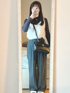 「アイテム（スラックス）」を使った、manami さん（レディース・159cm）の秋コーディネート