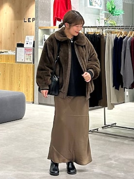 「LEPSIM（レプシィム）のストレッチサテンスカート　497324（スカート）」を使った、ばねさん（レディース・158cm）の秋コーディネート