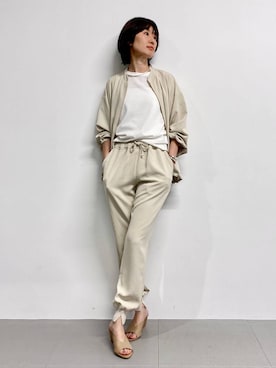 「アイテム（バングル/リストバンド）」を使った、yumi.さん（レディース・165cm）の春コーディネート