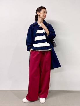 「カラーパンツ」｜「アイテム（ステンカラーコート）」を使った、yumi.さん（レディース・165cm）の冬コーディネート