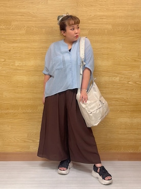 「SHOO・LA・RUE（シューラルー）の【洗濯機可/選べる6色】程よいシアー感が涼し気 ゆったりワッシャードルマンブラウス（シャツ/ブラウス、ブルー系）」を使った、ぁむさん（レディース・151cm）の夏コーディネート