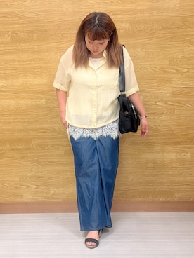 「SHOO・LA・RUE（シューラルー）の【S-LL/洗濯機可/体型カバー】さらさら シャーリングシフォン 裾ドロストシャツ（シャツ/ブラウス、イエロー系）」を使った、ぁむさん（レディース・151cm）の夏コーディネート