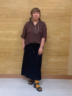 「SHOO・LA・RUE（シューラルー）の【洗濯機可/選べる6色】ナチュラルな風合いが魅力 ゆったり楊柳シアードルマンブラウス（シャツ/ブラウス、ブラウン系）」を使った、ぁむさん（レディース・151cm）の夏コーディネート