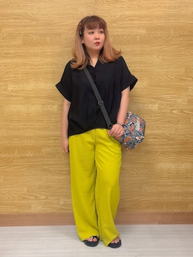 「SHOO・LA・RUE（シューラルー）のラタプリントショルダーバッグ（ショルダーバッグ、オレンジ系）」を使った、ぁむさん（レディース・151cm）の春コーディネート