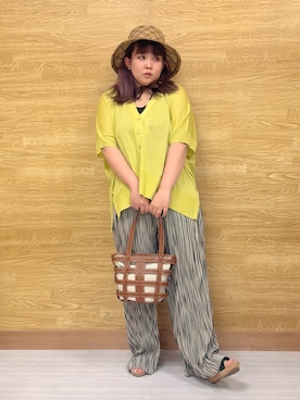 「SHOO・LA・RUE（シューラルー）のペーパー編みハット（ハット、ブラウン系）」を使った、ぁむさん（レディース・151cm）の春コーディネート