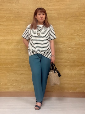 「SHOO・LA・RUE（シューラルー）の【ひんやり/洗濯機可/S-LL】インしてる風 フロントタックデザインTシャツ（Tシャツ/カットソー、ホワイト系）」を使った、ぁむさん（レディース・151cm）の夏コーディネート