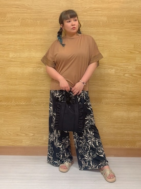 「SHOO・LA・RUE（シューラルー）の【ひんやり/UV】お袖レースが上品 ゆったりとろみトップス（Tシャツ/カットソー、イエロー系）」を使った、ぁむさん（レディース・151cm）の夏コーディネート