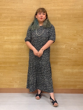 「SHOO・LA・RUE（シューラルー）の花柄ティアードワンピース（ワンピース、ブラック系）」を使った、ぁむさん（レディース・151cm）の夏コーディネート