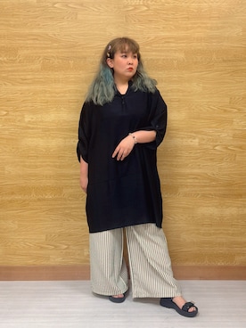 「SHOO・LA・RUE（シューラルー）の【ひんやり/S-LL/洗濯機可】体型カバーにも ゆるっとリラックスチュニック（ワンピース、ブラック系）」を使った、ぁむさん（レディース・151cm）の夏コーディネート
