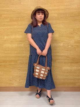 「SHOO・LA・RUE（シューラルー）の【ひんやり/UV/セットアップ可】洗濯後しわになりにくい スキッパーブラウス（シャツ/ブラウス、ブルー系）」を使った、ぁむさん（レディース・151cm）の春コーディネート