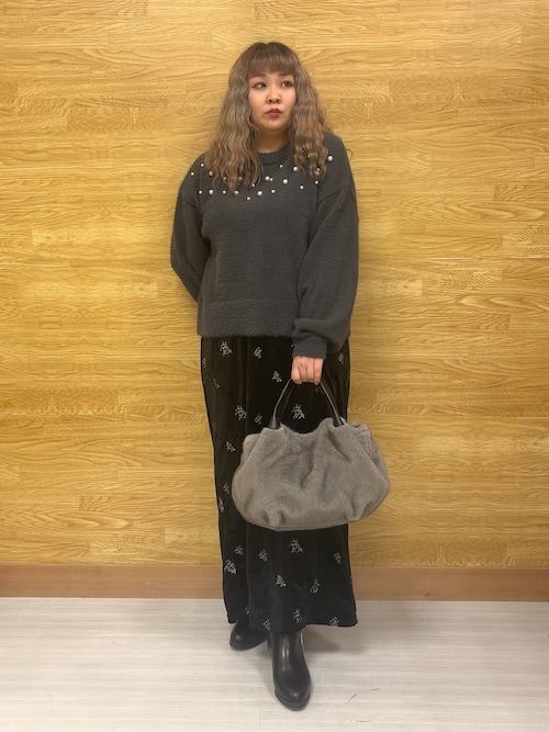 セール】大人な小花柄が魅力の 刺繍ベロア調ナロースカート（スカート