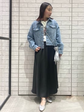 「OPAQUE.CLIP（オペークドットクリップ）のストレッチデニムジャケット【洗濯機洗い可】（Denim jacket、ブルー系）」を使った、Natsukiさん（レディース・160cm）の春コーディネート