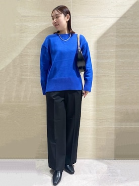 「OPAQUE.CLIP（オペークドットクリップ）のバックボタンリラクシーニット【洗濯機OK】（Knitwear、ブルー系）」を使った、Natsukiさん（レディース・160cm）の秋コーディネート