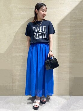 「OPAQUE.CLIP（オペークドットクリップ）のロゴプリントTシャツ【洗濯機洗い可】（T Shirts、ブルー系）」を使った、Natsukiさん（レディース・160cm）の夏コーディネート