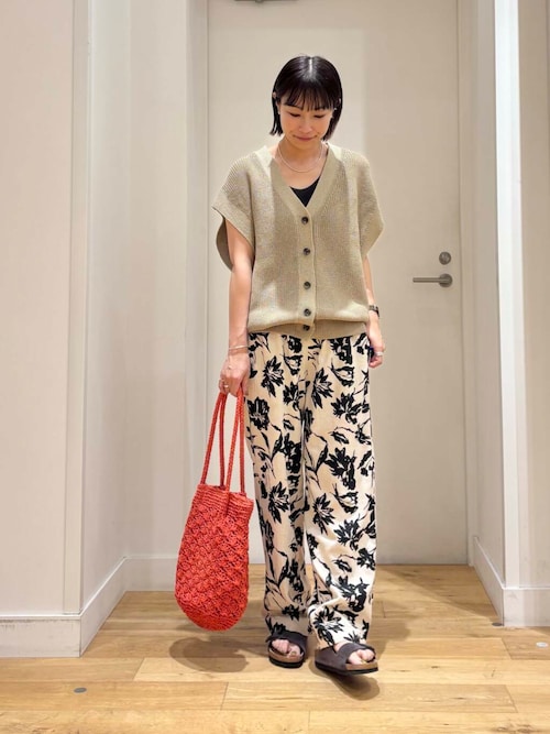 ◼️URBAN RESEARCH DOORS リネンライクVネックニットベスト URBAN RESEARCH DOORS（アーバンリサーチドアーズ）の「リネン