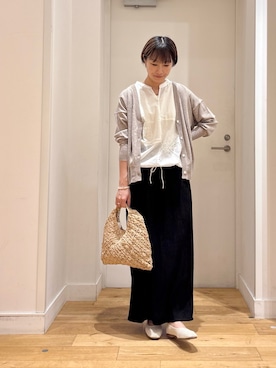 「URBAN RESEARCH DOORS（アーバンリサーチドアーズ）のリネン混Vネックショートカーディガン（カーディガン/ボレロ、ベージュ系）」を使った、yokoo さん（レディース・156cm）の春コーディネート
