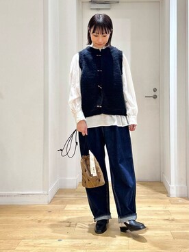 「URBAN RESEARCH DOORS（アーバンリサーチドアーズ）のピンタックフリルスタンドカラーブラウス（シャツ/ブラウス）」を使った、yokoo さん（レディース・156cm）の秋コーディネート